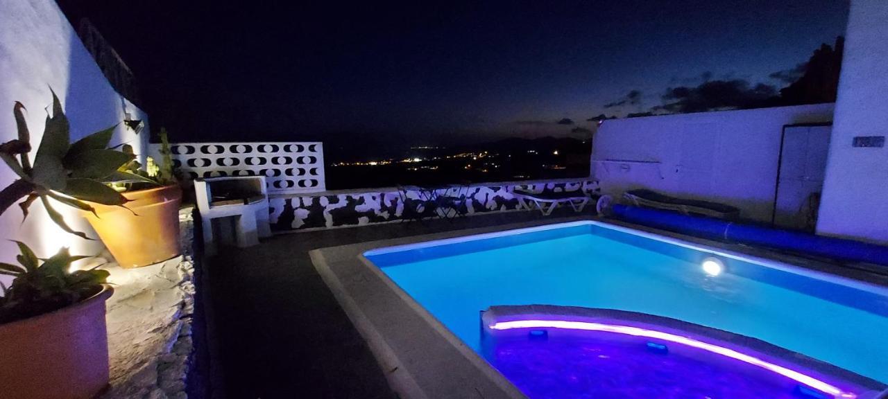 Aloelux Villa !! - Private Villa With Pool , Jacuzzi, Cinema, Massage ,Wonderful View, Art Desing Villa Tías Dış mekan fotoğraf