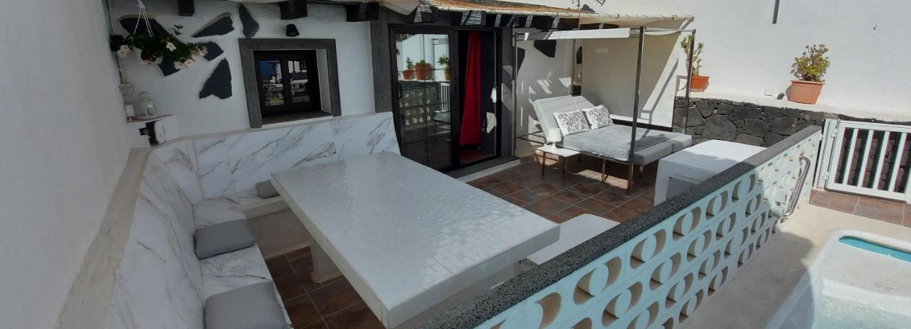 Aloelux Villa !! - Private Villa With Pool , Jacuzzi, Cinema, Massage ,Wonderful View, Art Desing Villa Tías Dış mekan fotoğraf
